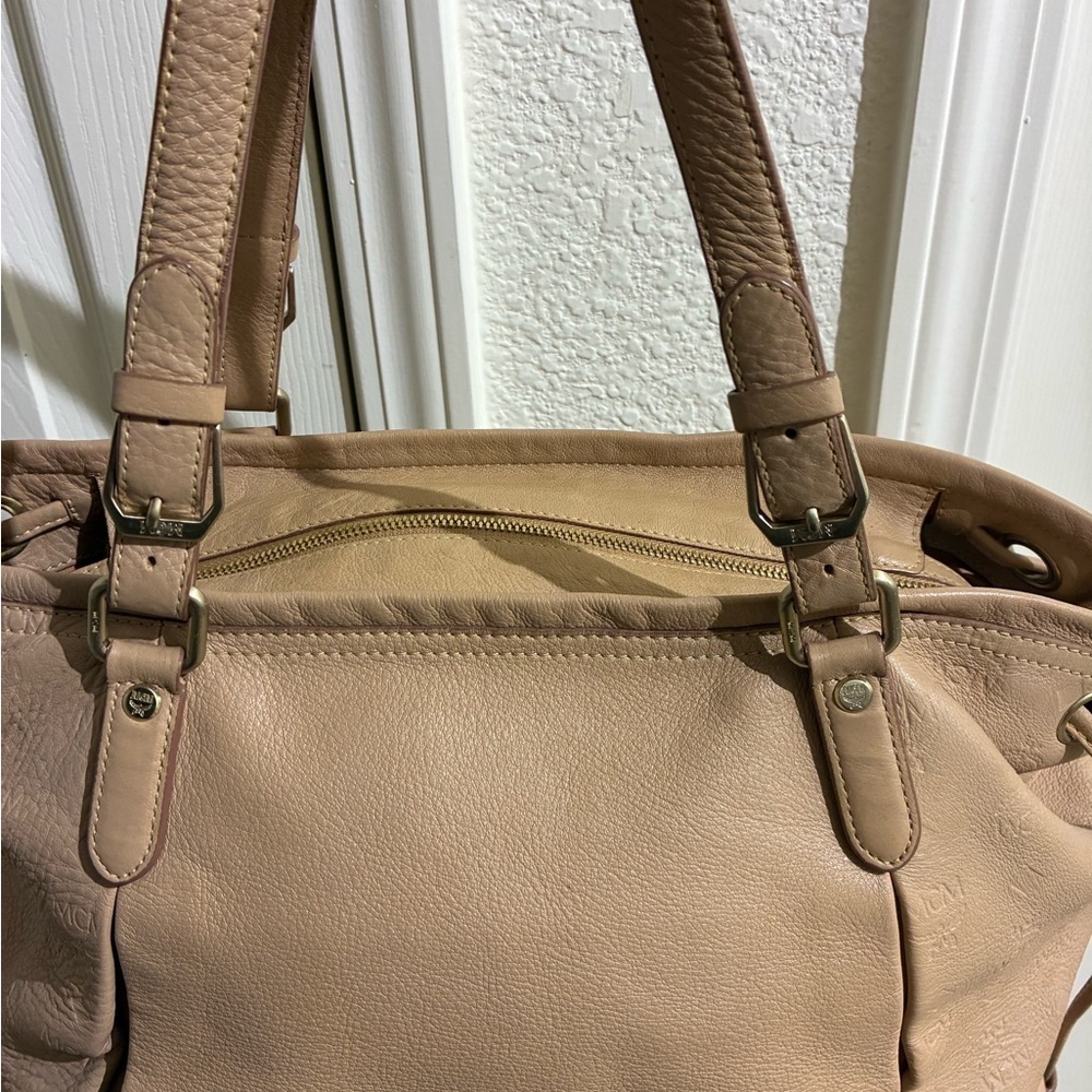 MCM Beige Leather Shoulder Bag - Picture 4 of 8